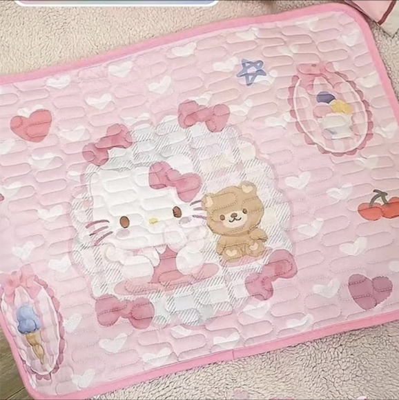 Menstrual Leak Pad - Picture 2 of 8